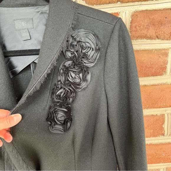 Banana Republic sculpted tailored wool blazer with roses and fringe size: small - Picture 7 of 16